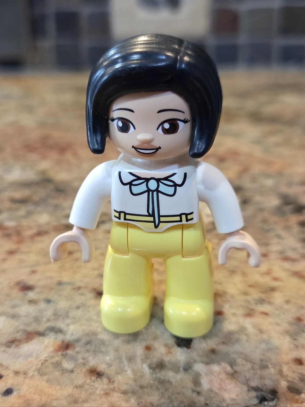 Duplo Figure Women Girl Lady Black Hair Yellow pants White Shirt Female Asian